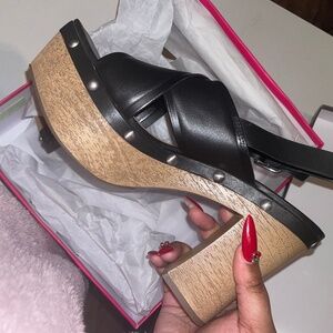 Vince Camuto Women's Footwear Jenevya Platform Heels